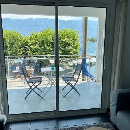 Pieds Dans L'Eau Au Lac Du Bourget ル・ブルジェ・デュ・ラック エクステリア 写真