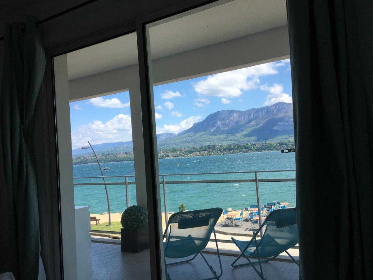 Pieds Dans L'Eau Au Lac Du Bourget ル・ブルジェ・デュ・ラック エクステリア 写真